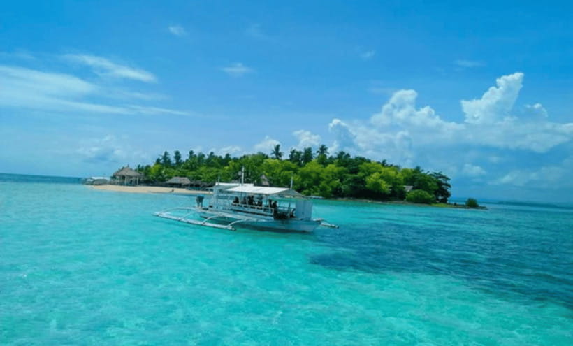3 Islands Hopping at Gilutungan, Caohagan, Nalusuan + Lunch - Three Cebu islands, three different kinds of fun