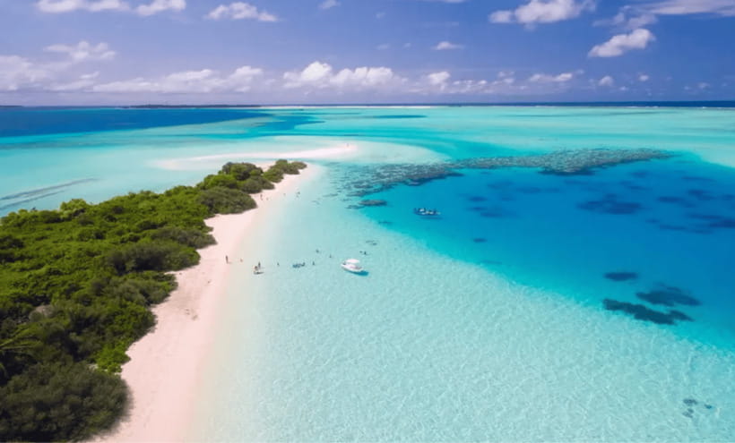 3 Islands Hopping at Gilutungan, Caohagan, Nalusuan + Lunch - Who will enjoy this six-hour outing most?