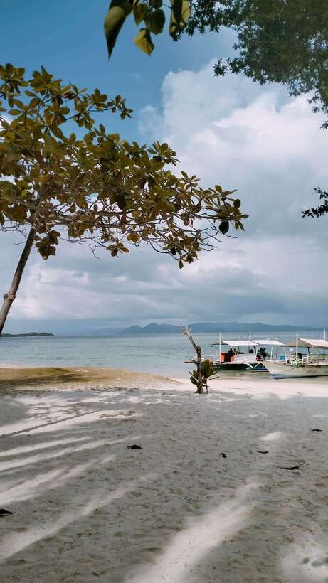 3DAYS AND 2NIGHTS SNORKEL ISLANDS HOPPING EXPEDITION - Meals, Filipino drinks, and chef Danielo