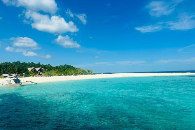 4-hour Private Van Rental in Puerto Princesa - Comfort for families and older passengers