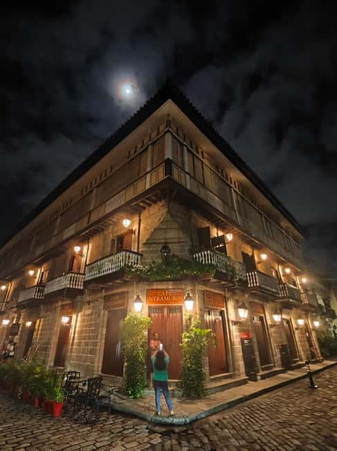 A Night in Old Manila: Intramuros Walking Tour - Finishing at Casa Manila