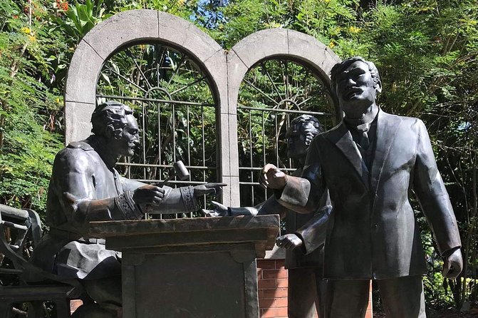 A private Historical Intramuros & highlights in Manila - Rizal Park and the story of the national hero