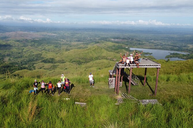 Bohol Alicia Panoramic Park - Binabaje Hills and the open ridges of Alicia