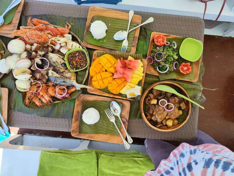 Bohol Balicasag Is Private Tour and Dolphin Watching - Lunch with fish, prawns, and fresh fruit
