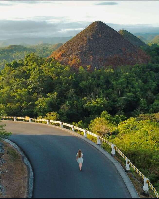 Bohol: Budget Chocolate Hills & Tarsiers -Backpacker Special - Who gets the best value from this tour
