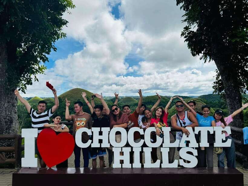 Bohol: Chocolate Hills Tour - Quiet time with Bohol’s tiny tarsiers