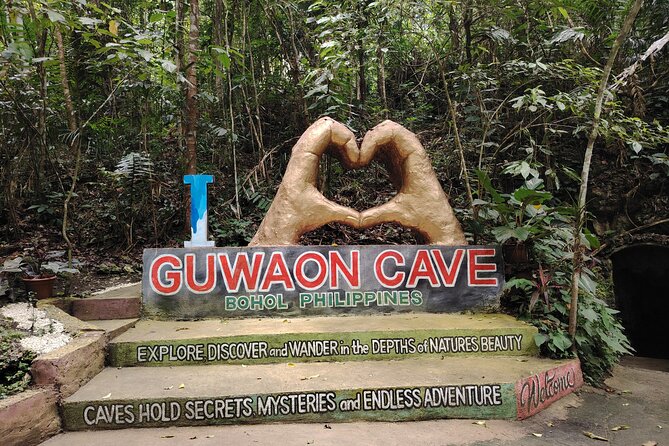 Bohol Countryside Tour to Chocolate Hills and Loboc River - A short stop at Guwaon Cave