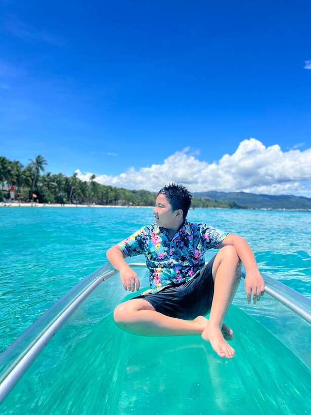 Boracay - Crystal Kayak phot-op Experience - Price, Group Size, and Overall Value