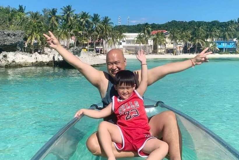 Boracay: Crystal Kayak Photo-op Experience - Weather, light, and the Boracay setting