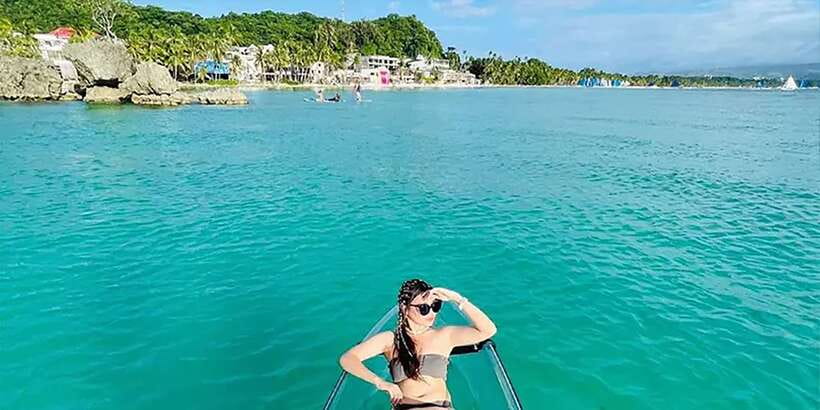 Boracay: Crystal Kayak Photo-op Experience - Is $6 good value for 15 minutes?
