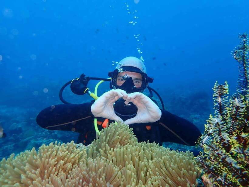 Boracay: Introduction to Scuba Diving Experience - Coral, fish, and a supervised 30-minute underwater session