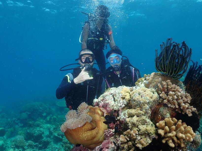 Boracay: Introduction to Scuba Diving Experience - A short boat trip along Boracay’s white coast