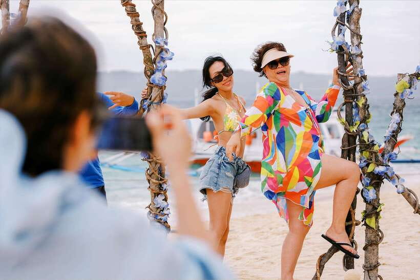 Boracay: Island Boat Tour with Crystal Cove Entry - The grilled buffet lunch at Tambisaan Beach