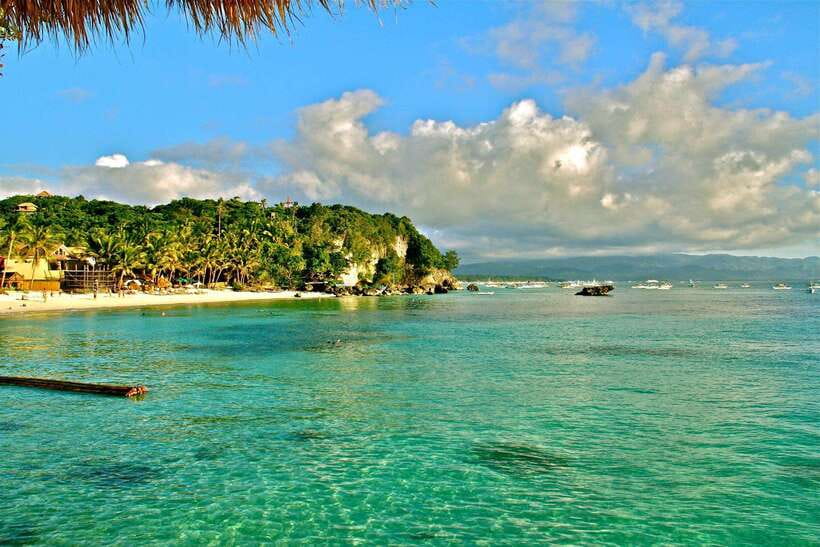 Boracay: Island Hopping | Pick-up at the Hotel - Snorkeling near Crocodile Island or Ilig-iligan