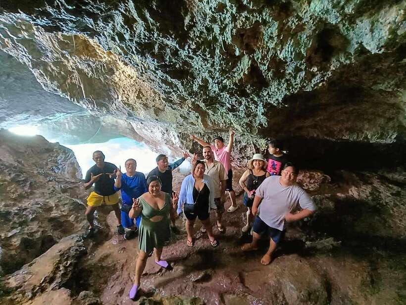 Boracay: Island Hopping with Snorkeling and Crystal Cove - What this Boracay boat trip is really like