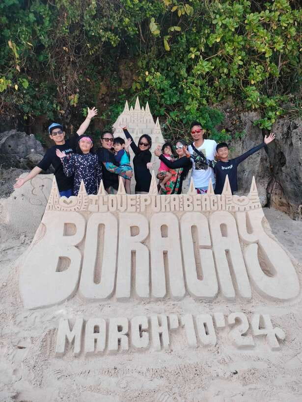 Boracay: Island Hopping with Snorkeling and Crystal Cove - Starting at Astoria Station 1