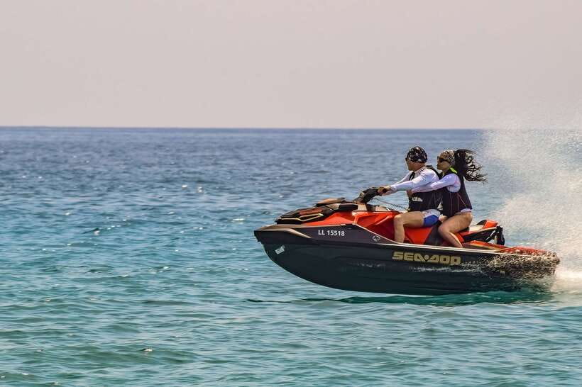Boracay: Jet Ski Experience - A gentle start before the throttle opens