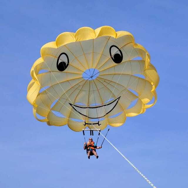 Boracay: Parasailing Adventure with Insta 360-Degree Camera - A quick flight with a big Boracay view