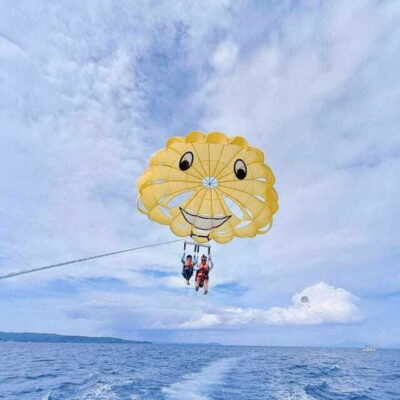 Boracay: Parasailing Adventure with Insta 360-Degree Camera