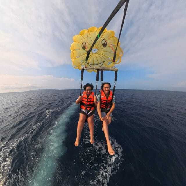 Boracay: Parasailing Adventure with Insta 360-Degree Camera - The Insta 360 Camera and Parachute Smiley