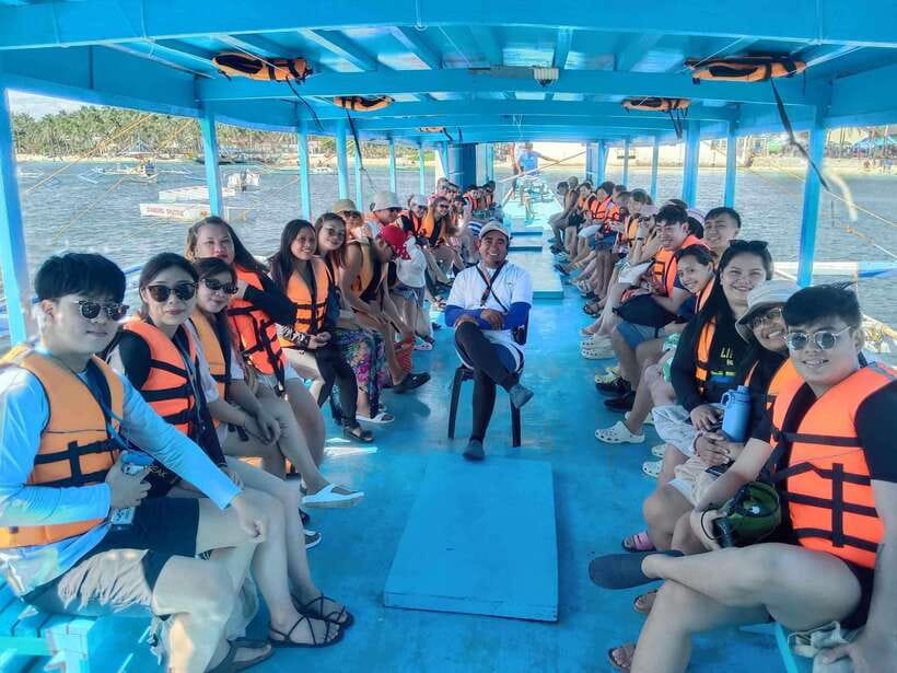 Boracay: Private Island Boat Tour and Lunch with Seaview - A private start from White Beach