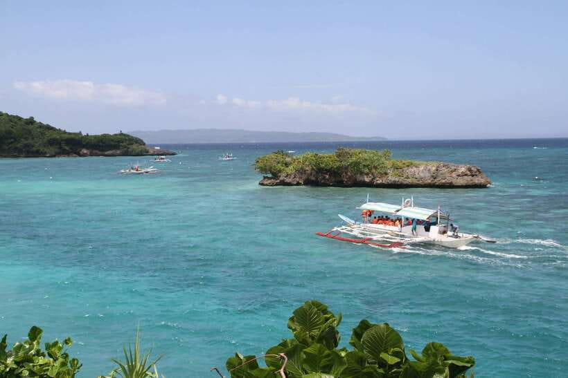 Boracay: Private Island Hopping & Snorkeling Tour - Puka Beach: an easy first taste of Boracay’s shore