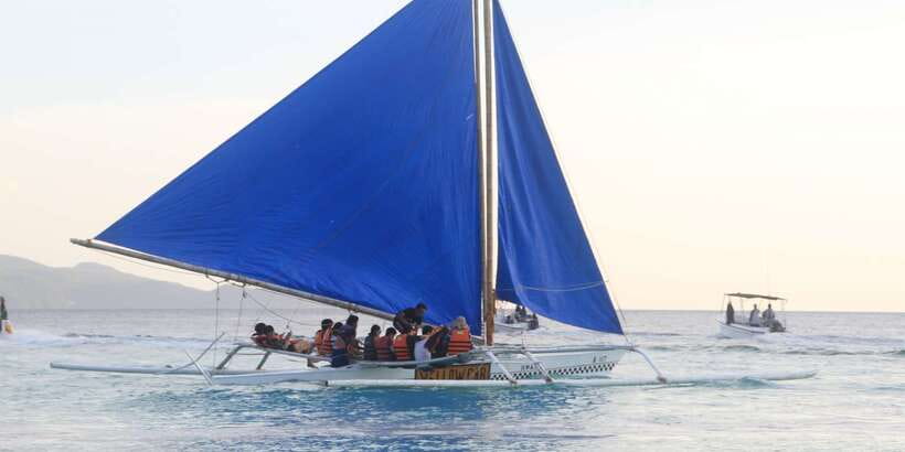 Boracay: Private Traditional Bamboo Boat Sailing Tour - Is $72 good value for four people?