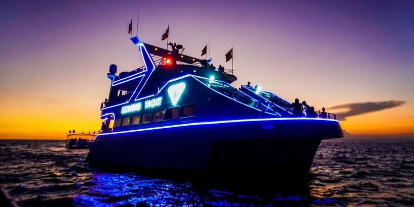 Boracay: Scenic Sunset Cruise with Live Music - My call: book it for the party, not the silence