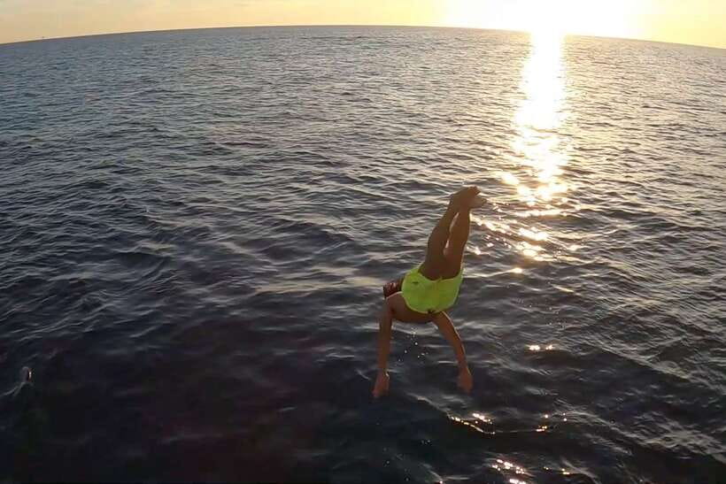 Boracay: Sunset Boat Party with Snacks - Should You Book the Sunset Boat Party?
