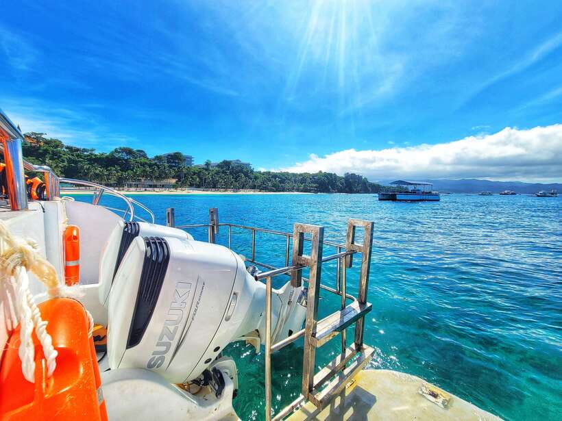 Boracay: Ultimate Party Cruise aboard the Andy World Yacht - Water activities on a short schedule