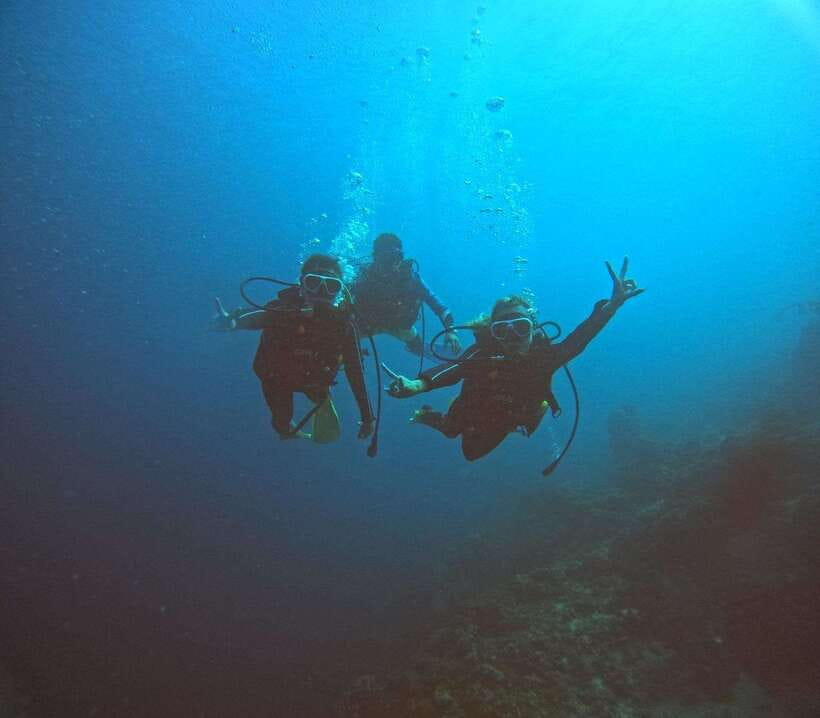 Cebu: Beach Scuba Diving Experience - Sardines, Turtles, and Coral at Mactan