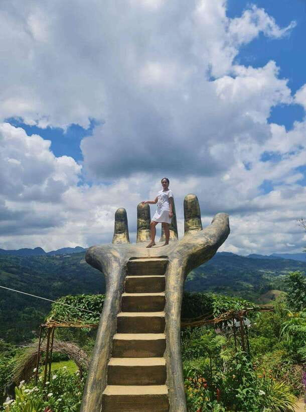 Cebu: City and Highlands Discovery Full-Day Tour with Lunch - Taoist Temple offers quiet views over Cebu