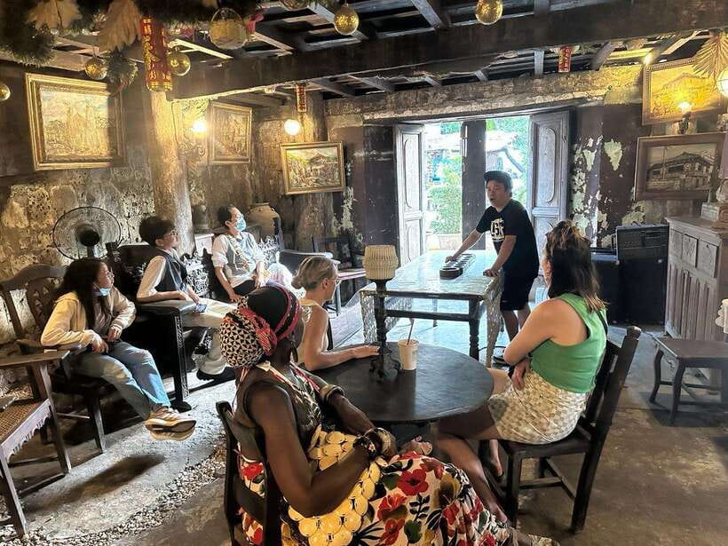 Cebu City: Historical Street and Food Tour - Reading Cebu through the Heritage of Cebu Monument