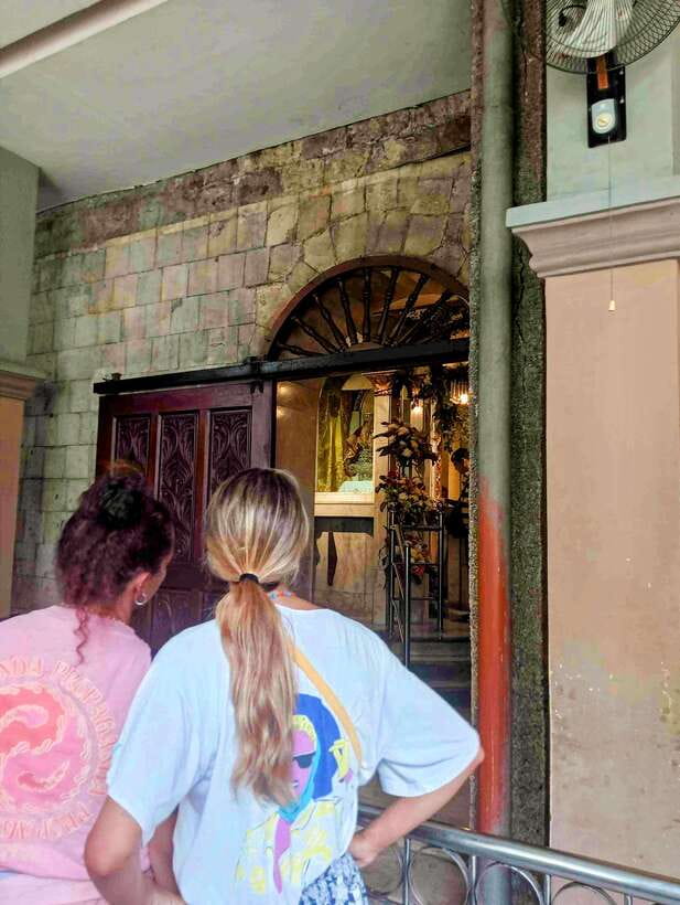 Cebu City: Walking Tour - What the guide adds