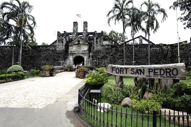 Cebu Group Tour: Best Cebu City Tour - The Cebu Heritage Monument: the day’s best history lesson