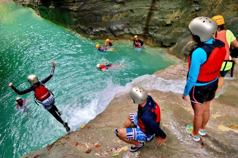 Cebu: Kawasan Falls Canyoneering & Cliff Jump Private Tour - The early pickup and drive to Badian