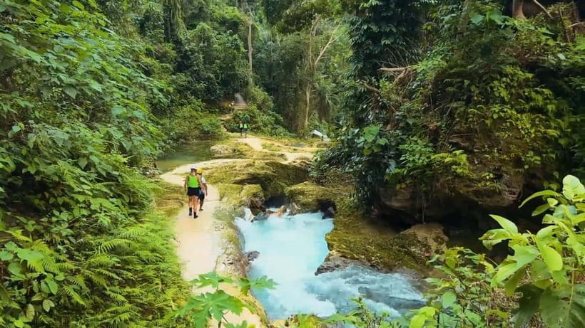 Cebu: Kawasan Falls Canyoneering Tour with Ziplining & Lunch - Why the zipline is a smart start