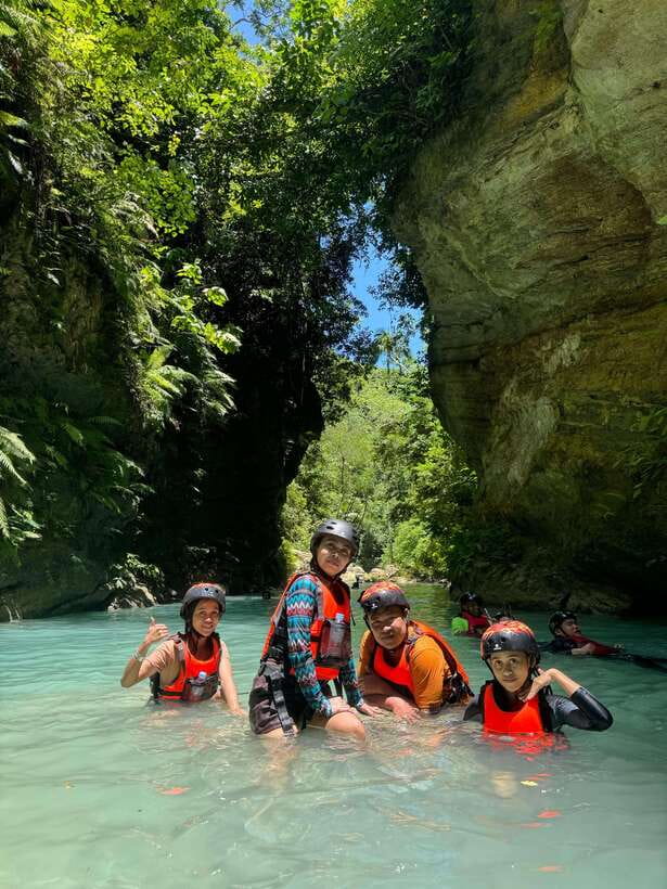 Cebu: Kawasan Falls Canyoneering & Zipline Experience - The early Cebu pickup and long ride south
