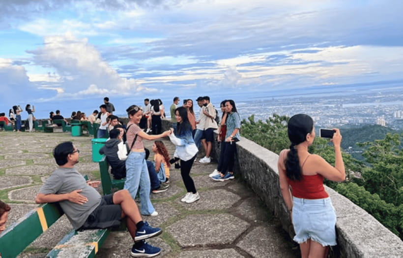 Cebu & Lapu-Lapu City Tour With Lunch at House of Lechon - Why the transport and service matter