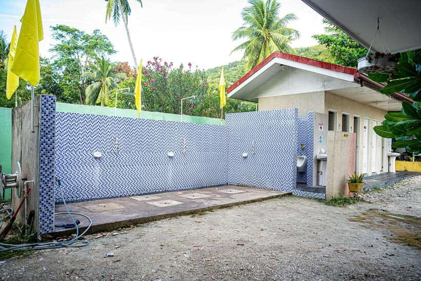 Cebu: Oslob Whale Sharks, Moalboal Sardine Run & Turtles - Lunch, Showers, and the Useful Extras