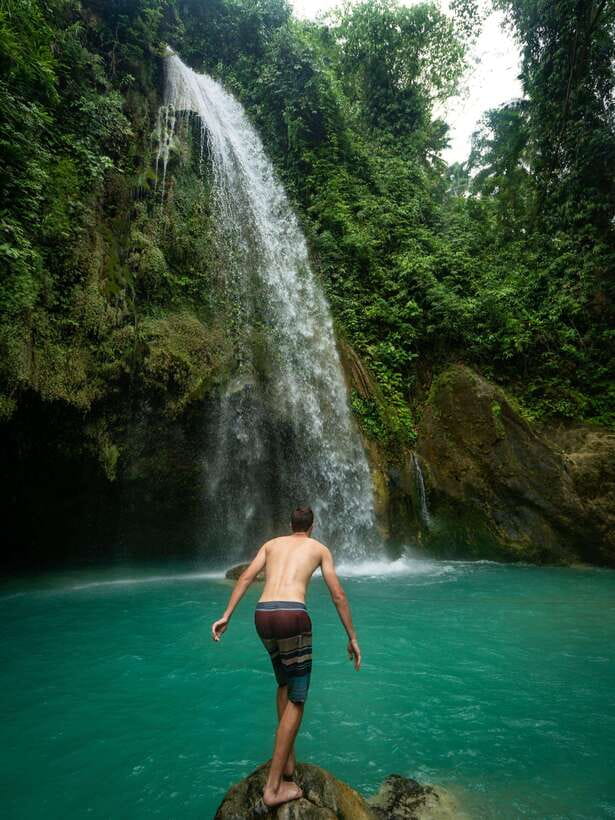 Cebu Oslob Whaleshark, Moalboal Sardines Run&Inambakan Falls - The early run to Oslob’s whale sharks