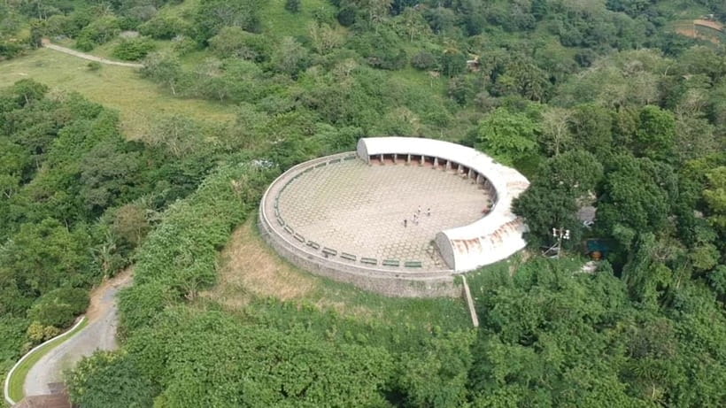 Cebu: Private Panoramic Tour with Dinner - Leaving central Cebu for Busay