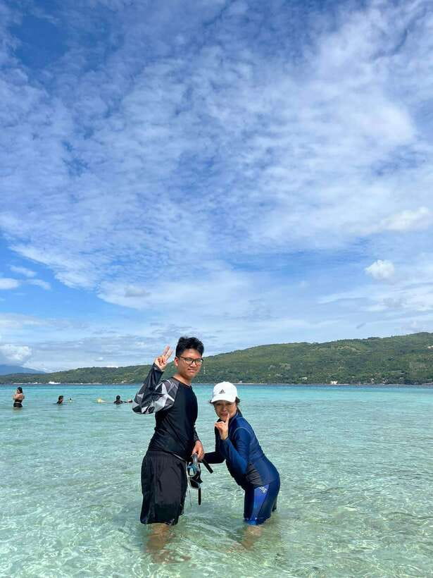 Cebu: Whaleshark Encounter, Sumilon Sandbar & Tumalog Falls - Sumilon Island and the one-hour sandbar stop