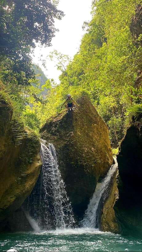 Cebu: Whaleshark Swimming & Kawasan falls Canyoneering Tour - Lunch beside the beach