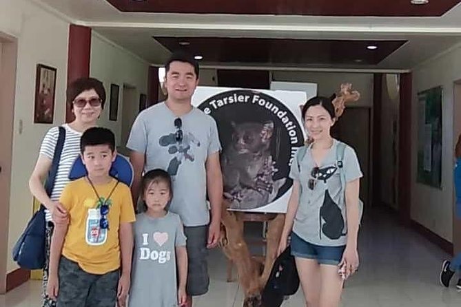 Chocolate hills tour with Tarsier & Loboc river Buffet Lunch (half-day tour) - Lunch on the Loboc River