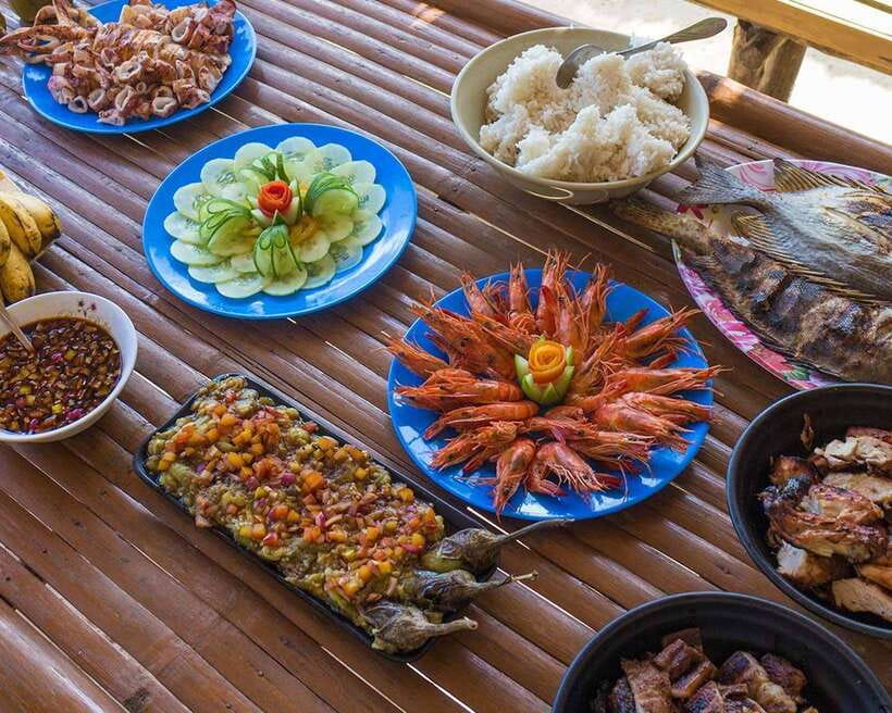 Coron: Coastal Cliffs, Beach & Malcapuya Island Hopping Tour - Lunch is simple, local, and best enjoyed outdoors