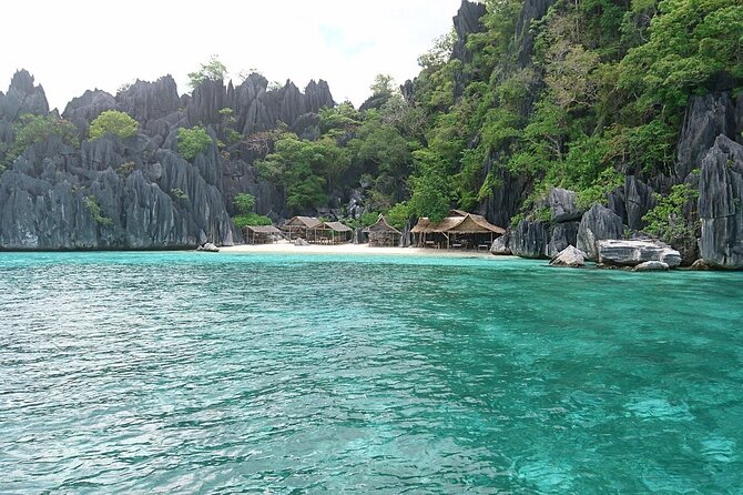 Coron Island Hopping Tour B with Skeleton Wreck & Barracuda Lake - Barracuda Lake and the warm-water surprise