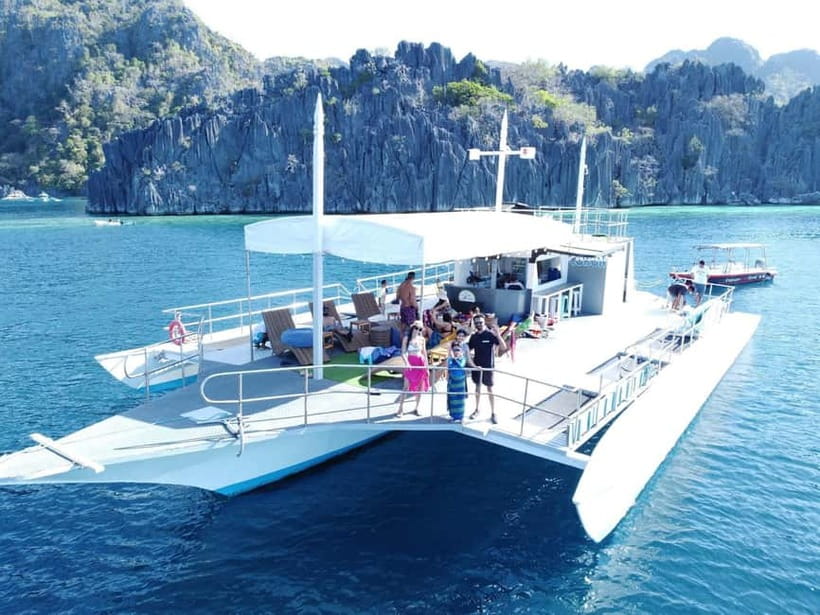 Coron Island: Premier Trimaran Tour - Guides make a real difference