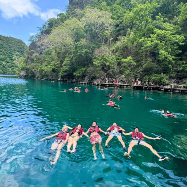 Coron Island Tour: 5 Top Attractions & Island Buffet Feast - Coral Garden and Queen Reef underwater