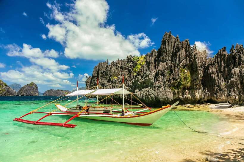 Coron: Off-Bay Islands, Lagoons and Lakes Hopping Tour - Who should book this island and lake route?